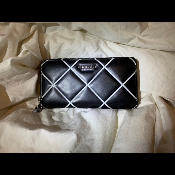 Fiorelli black large wallet - Picture 3 of 5